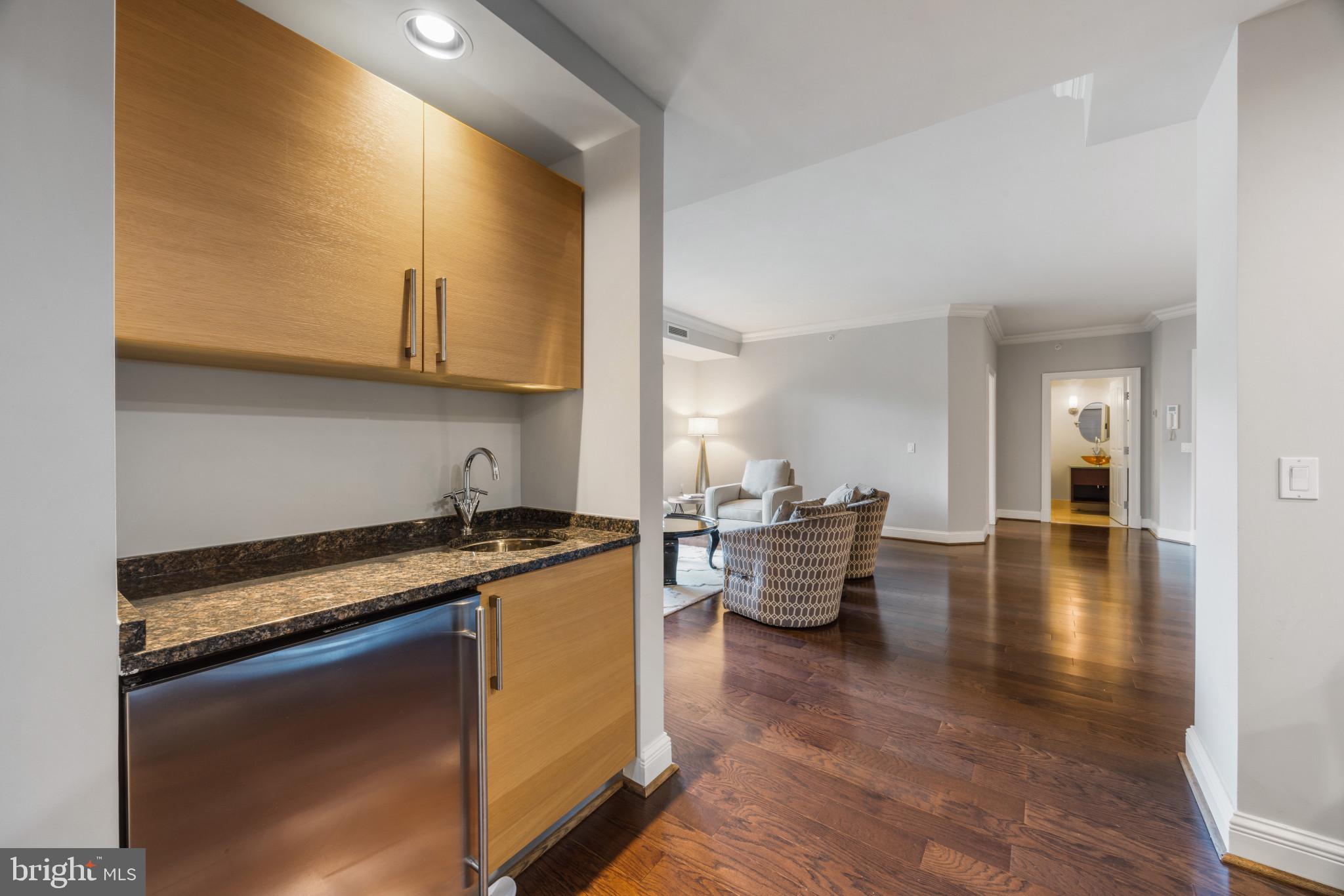 THE RITZ-CARLTON RESIDENCES - Residential