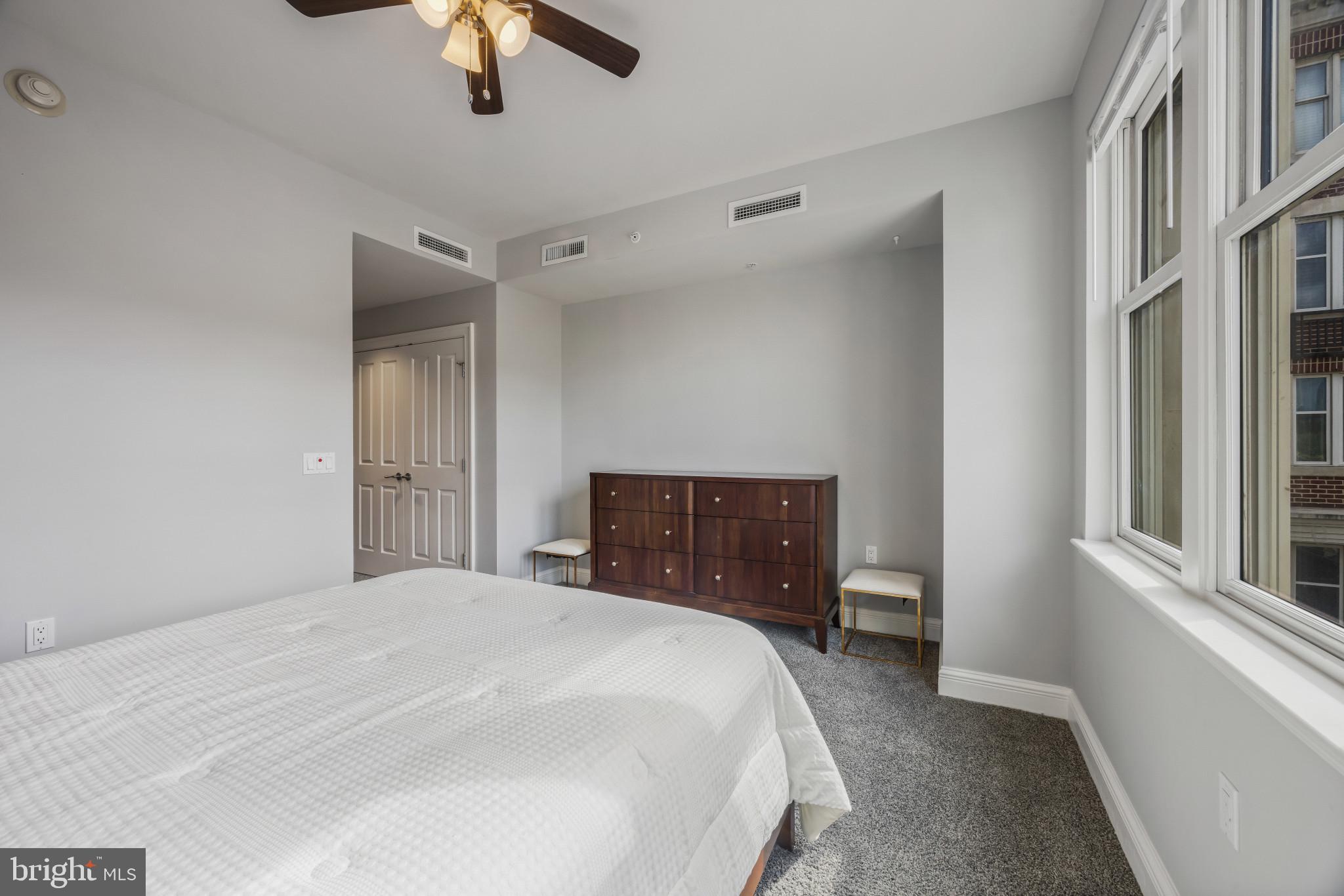 THE RITZ-CARLTON RESIDENCES - Residential