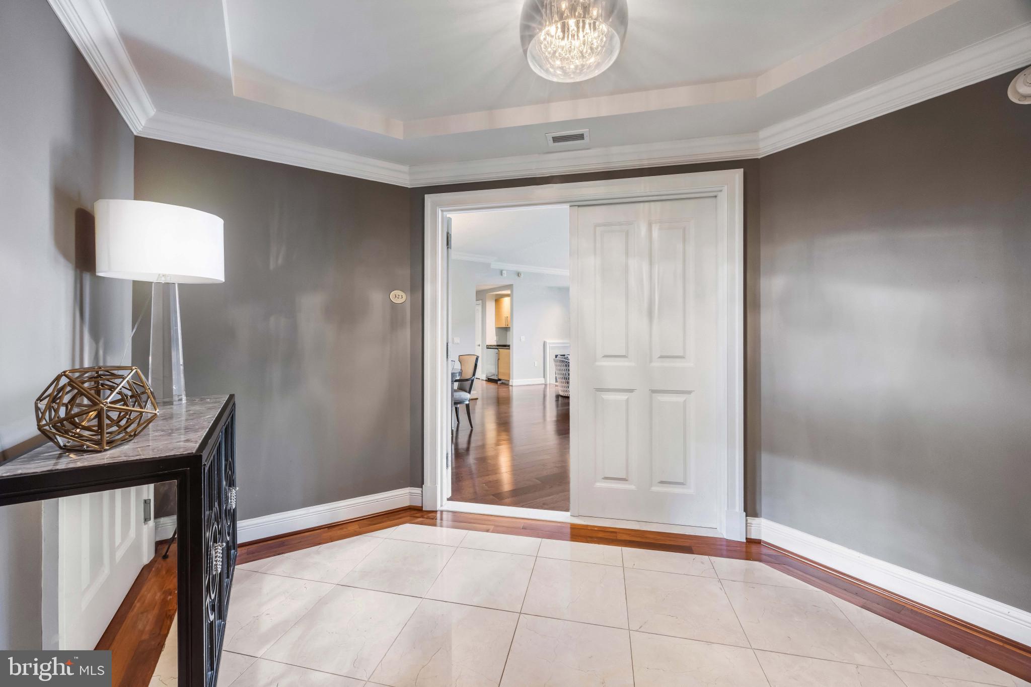 THE RITZ-CARLTON RESIDENCES - Residential