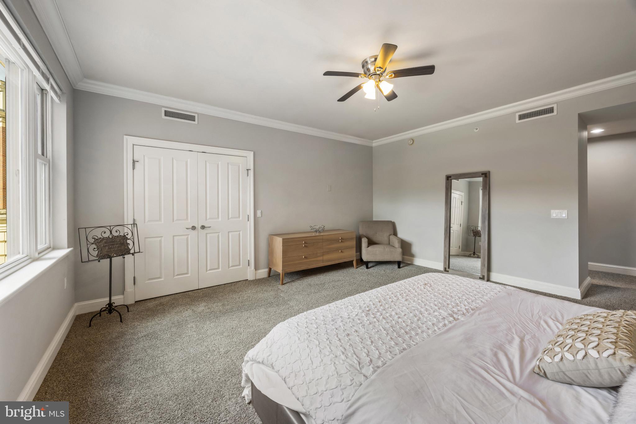 THE RITZ-CARLTON RESIDENCES - Residential