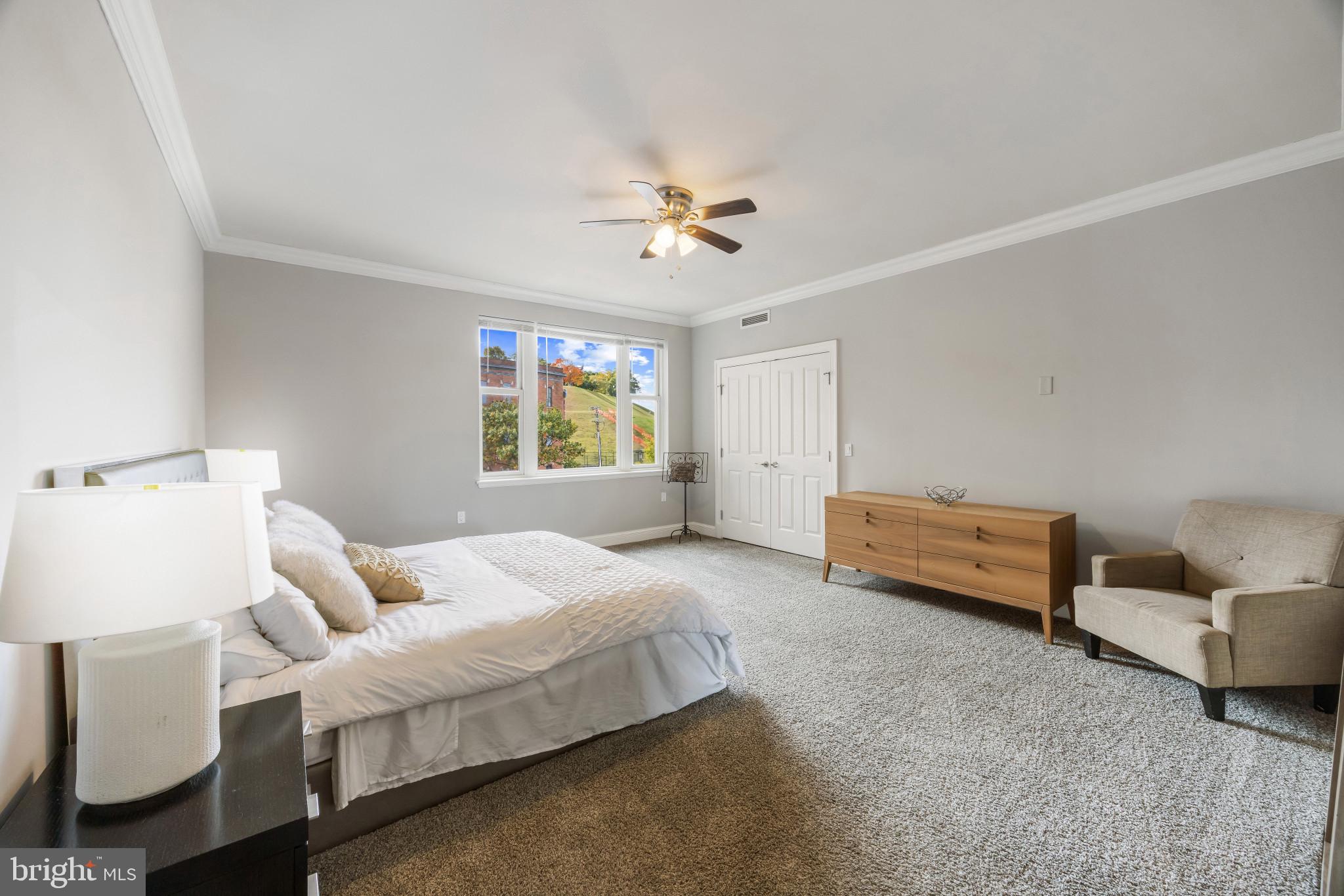 THE RITZ-CARLTON RESIDENCES - Residential