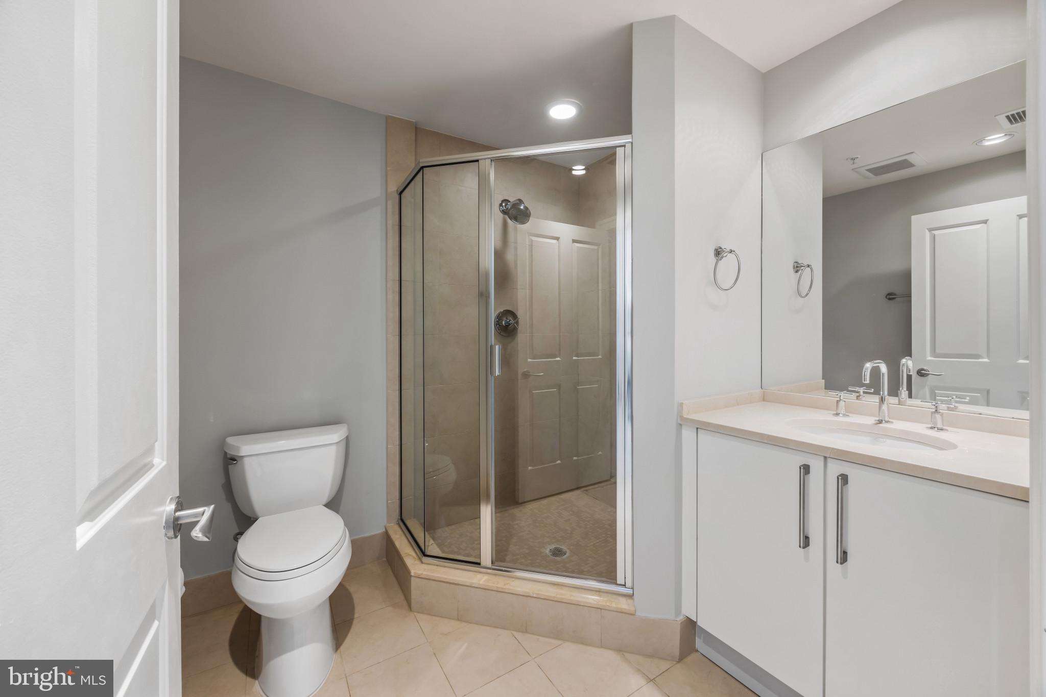 THE RITZ-CARLTON RESIDENCES - Residential