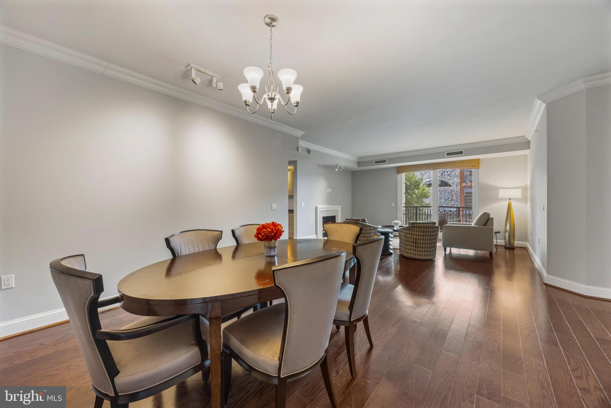 THE RITZ-CARLTON RESIDENCES - Residential