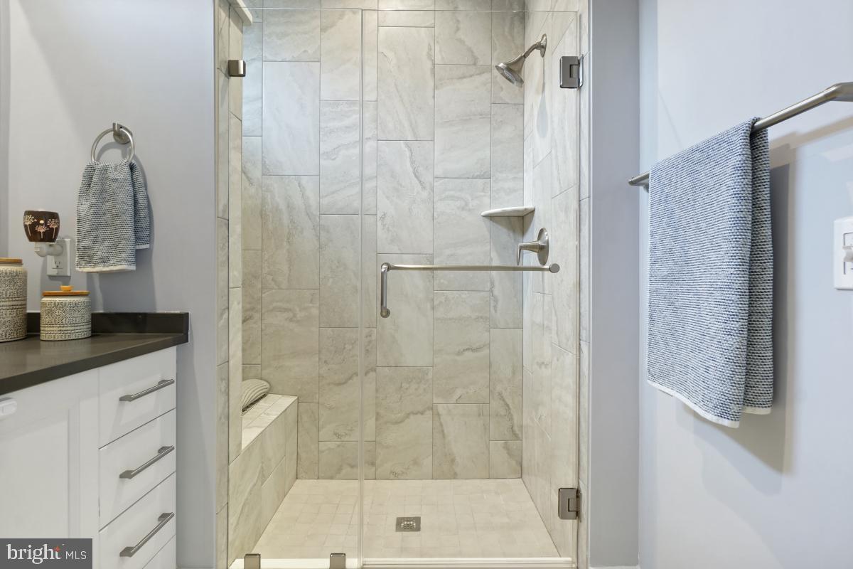 GROSVENOR HEIGHTS - Residential