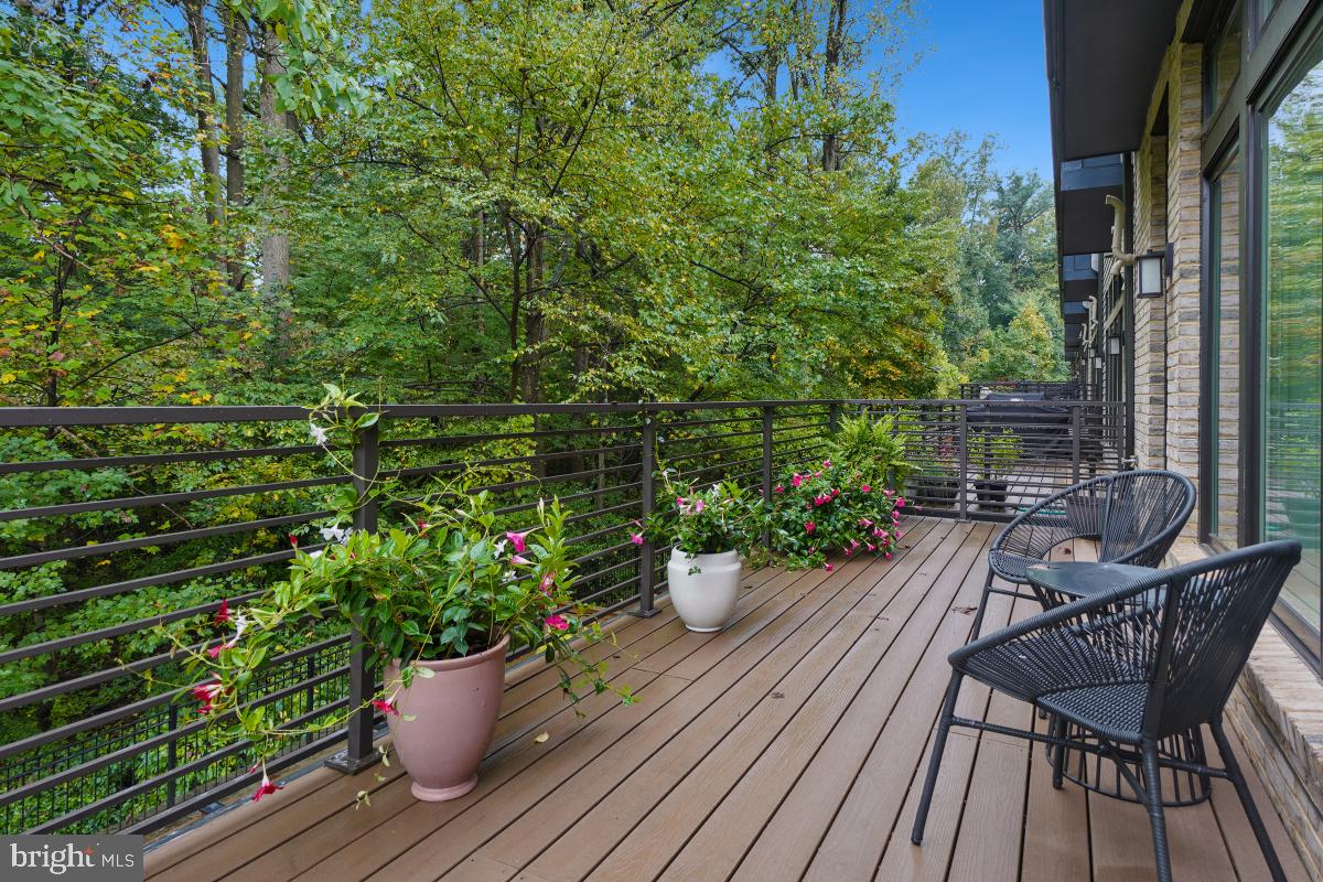 GROSVENOR HEIGHTS - Residential