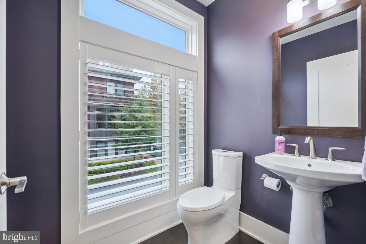 GROSVENOR HEIGHTS - Residential