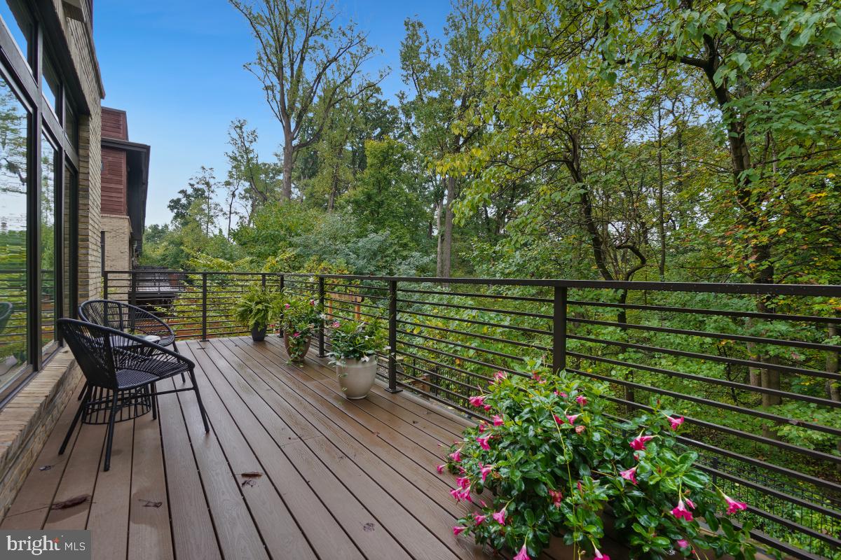 GROSVENOR HEIGHTS - Residential