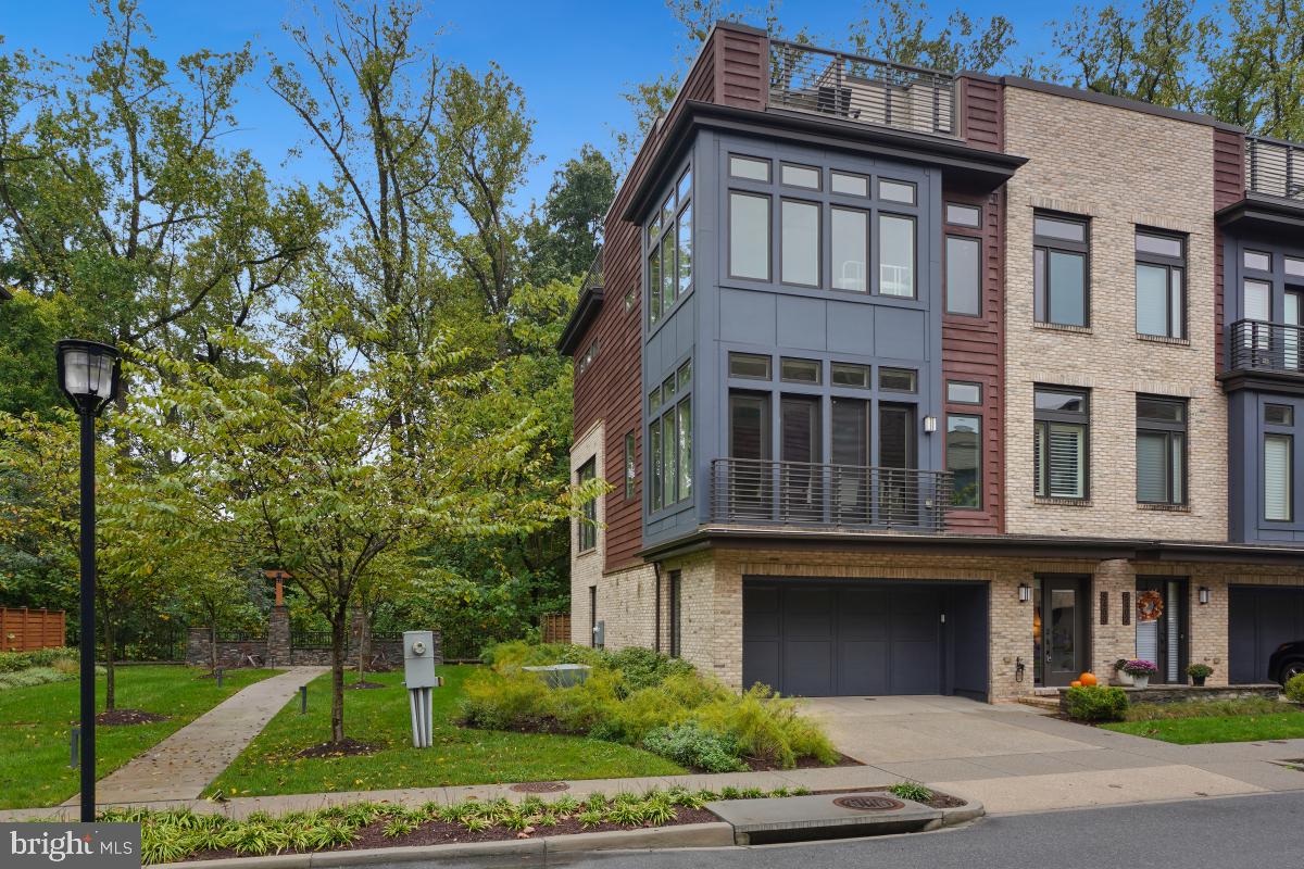 GROSVENOR HEIGHTS - Residential