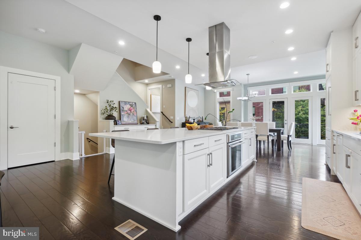 GROSVENOR HEIGHTS - Residential