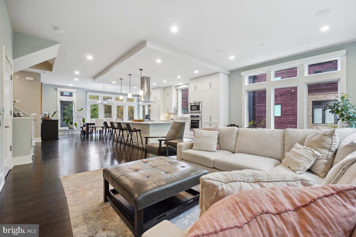 GROSVENOR HEIGHTS - Residential