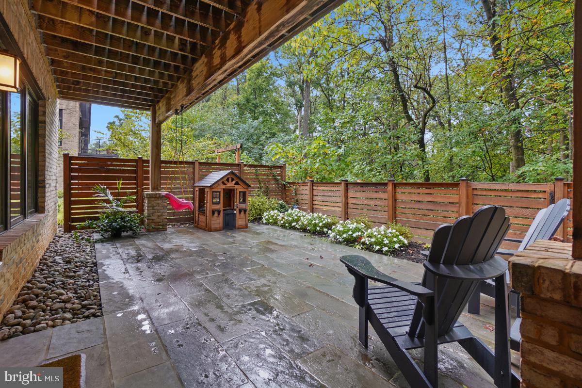 GROSVENOR HEIGHTS - Residential