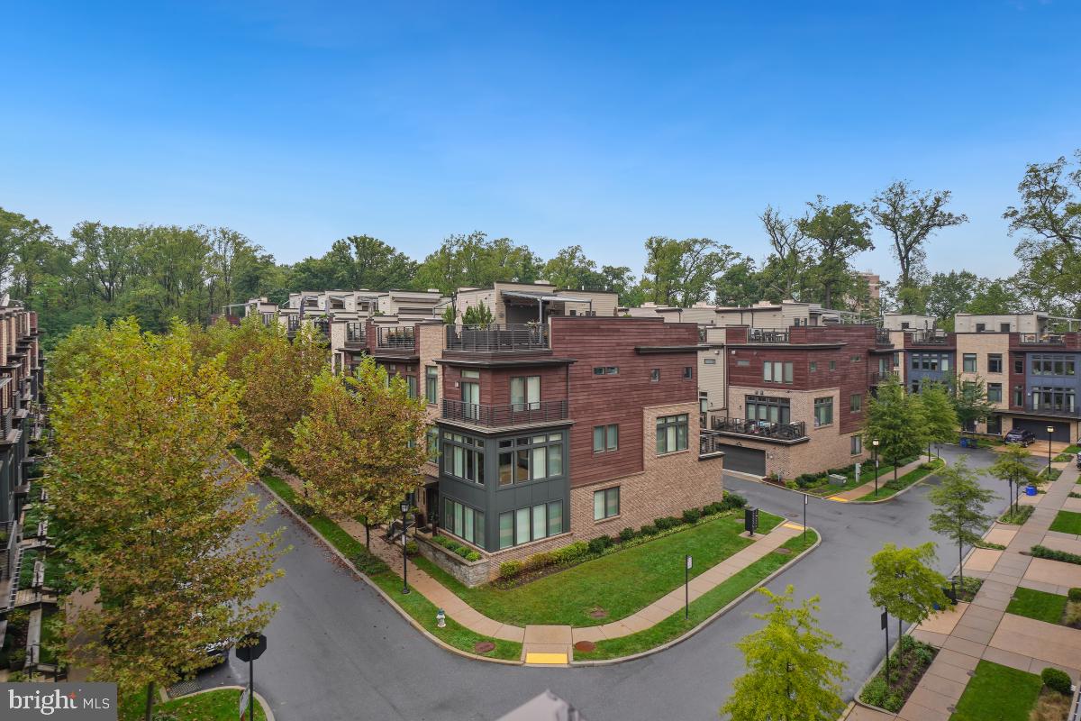 GROSVENOR HEIGHTS - Residential