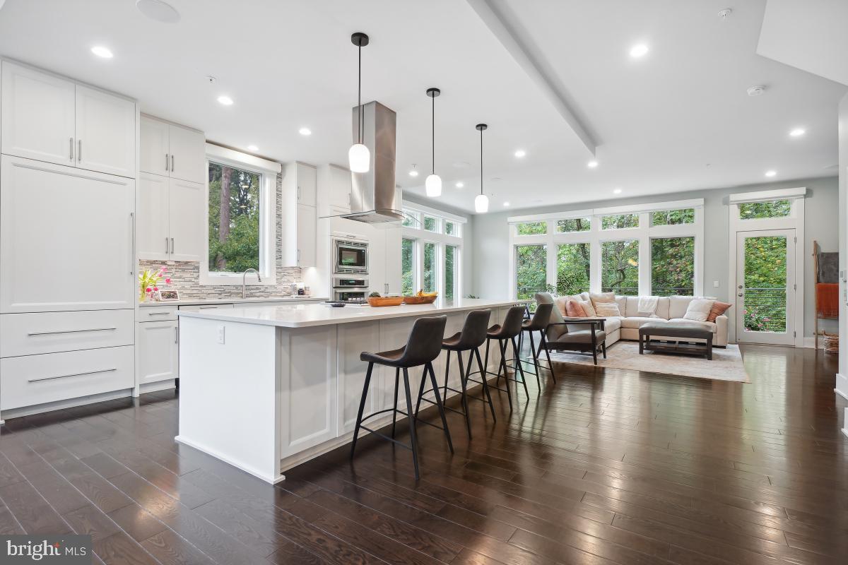 GROSVENOR HEIGHTS - Residential