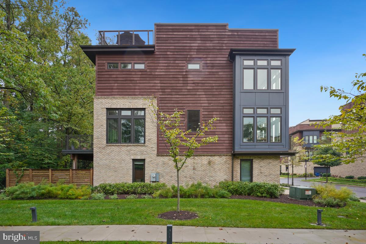 GROSVENOR HEIGHTS - Residential