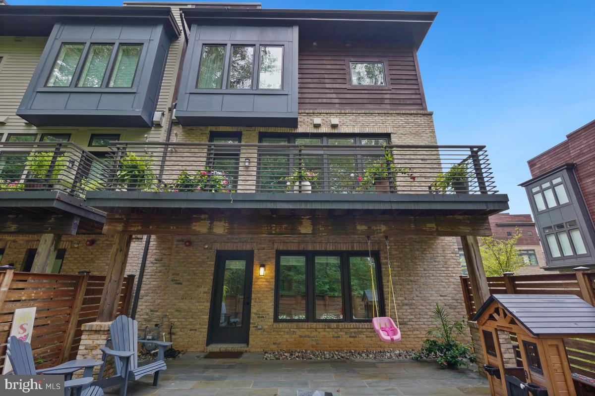 GROSVENOR HEIGHTS - Residential