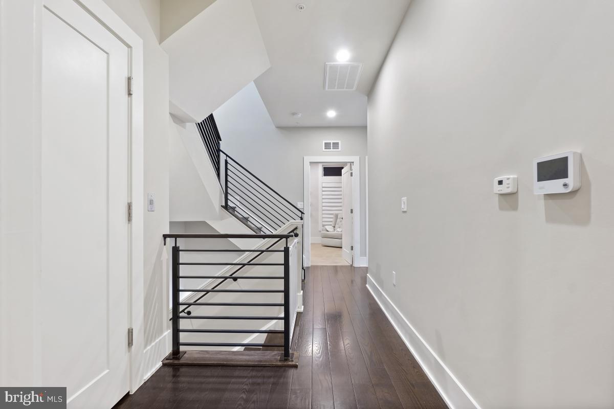 GROSVENOR HEIGHTS - Residential