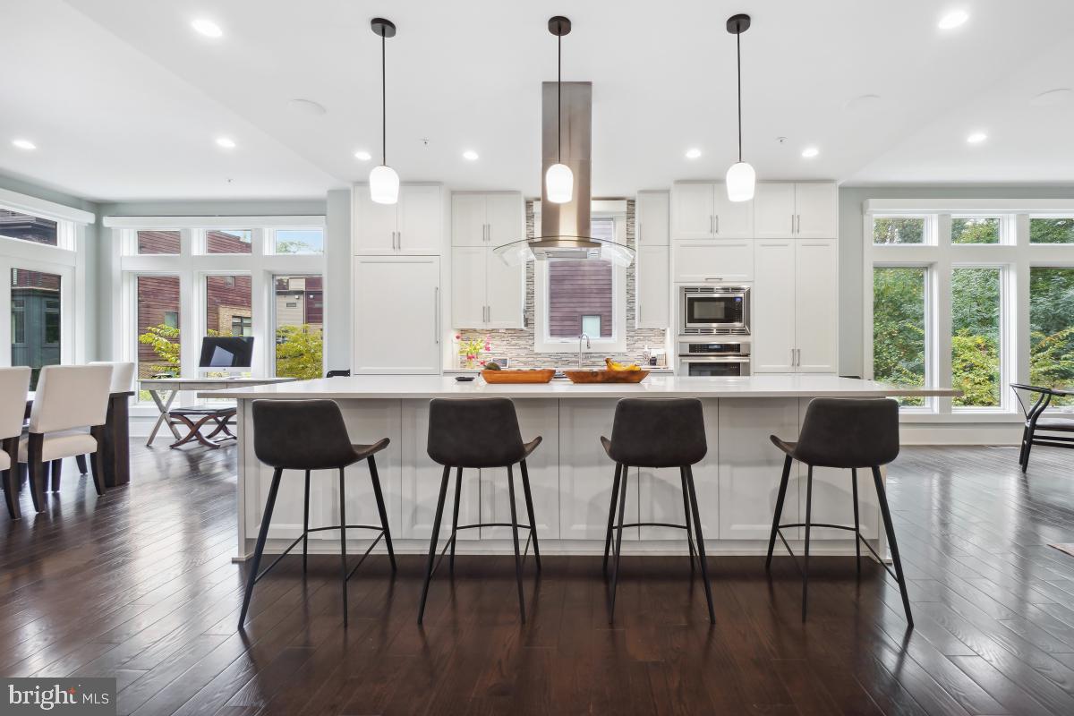 GROSVENOR HEIGHTS - Residential