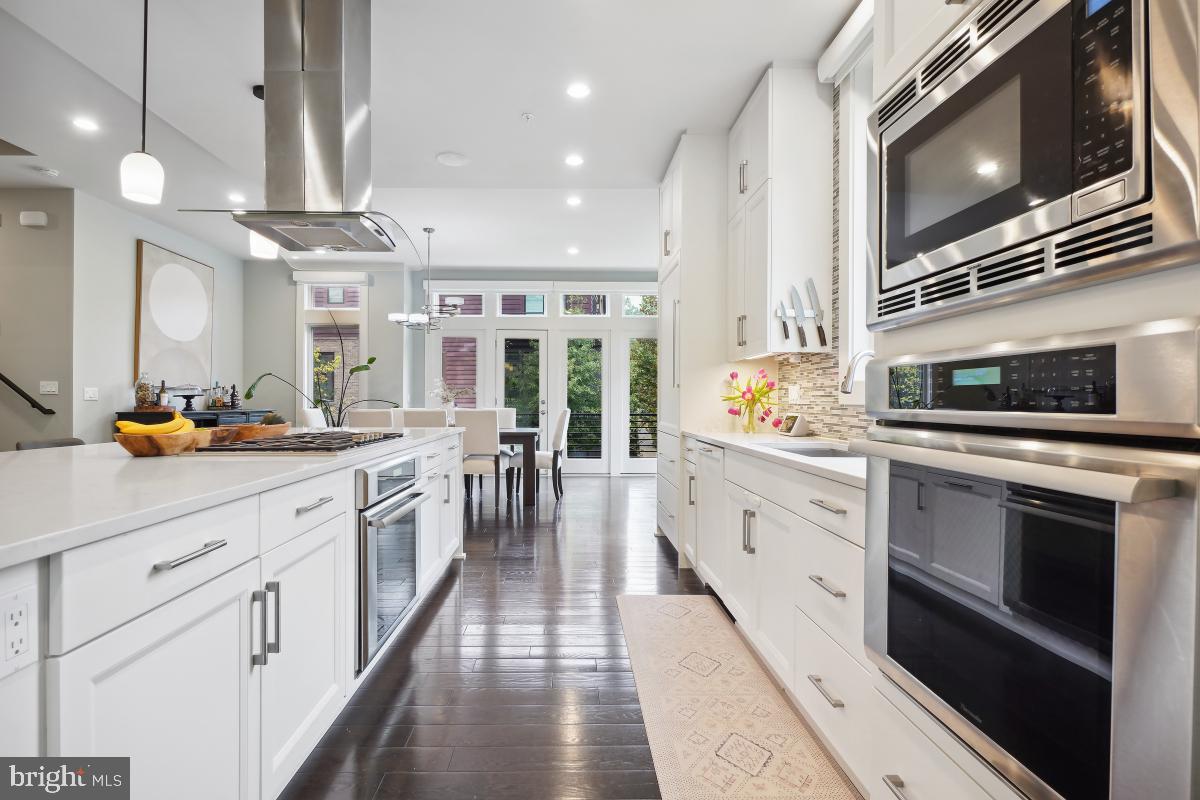 GROSVENOR HEIGHTS - Residential