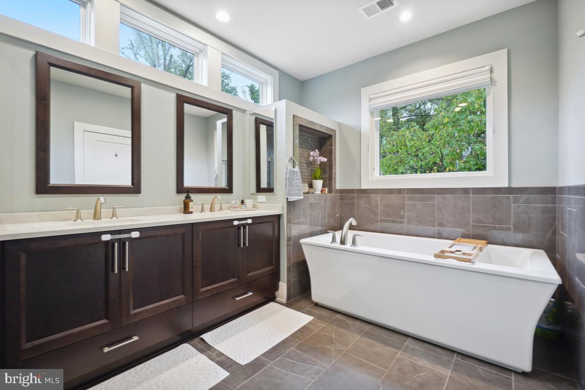 GROSVENOR HEIGHTS - Residential