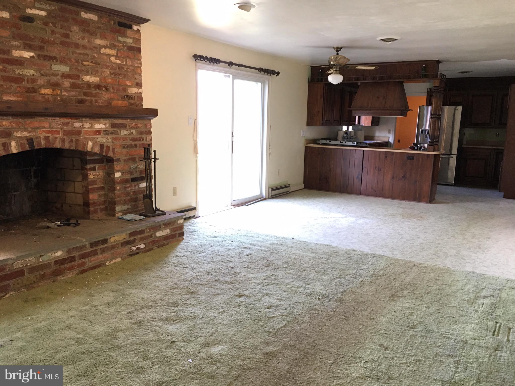 PLEASANT ESTATES - Residential