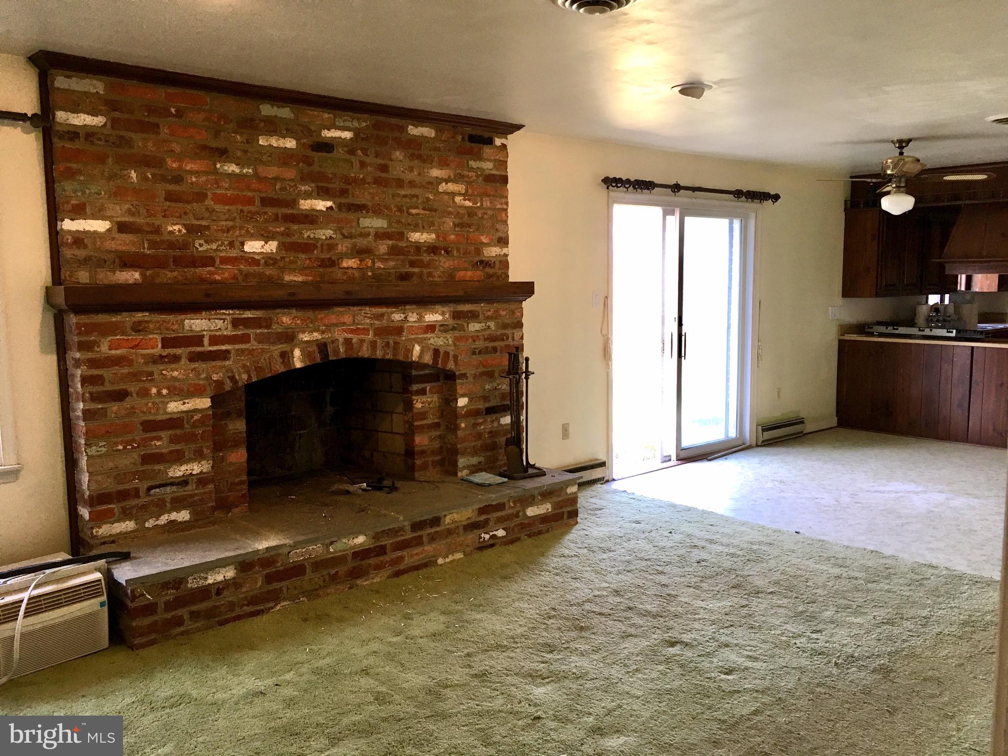 PLEASANT ESTATES - Residential