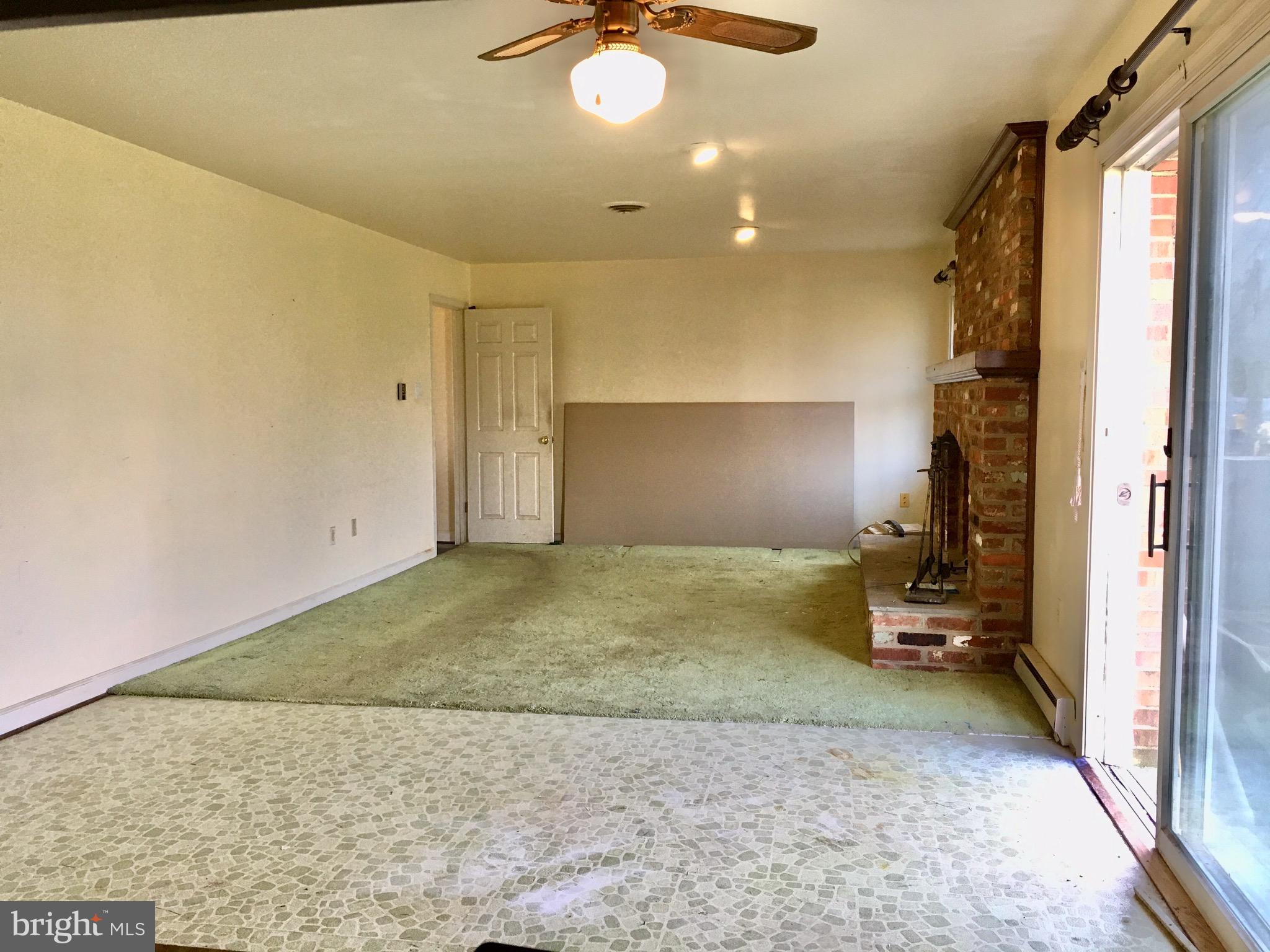 PLEASANT ESTATES - Residential