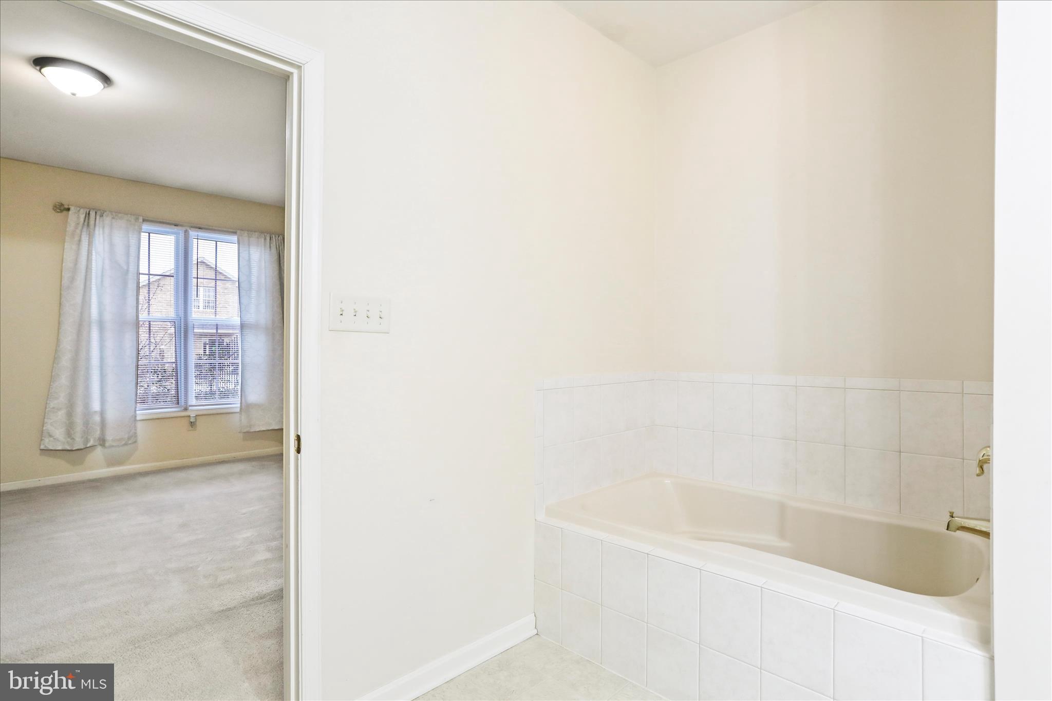 GREENWICH PARK - Residential