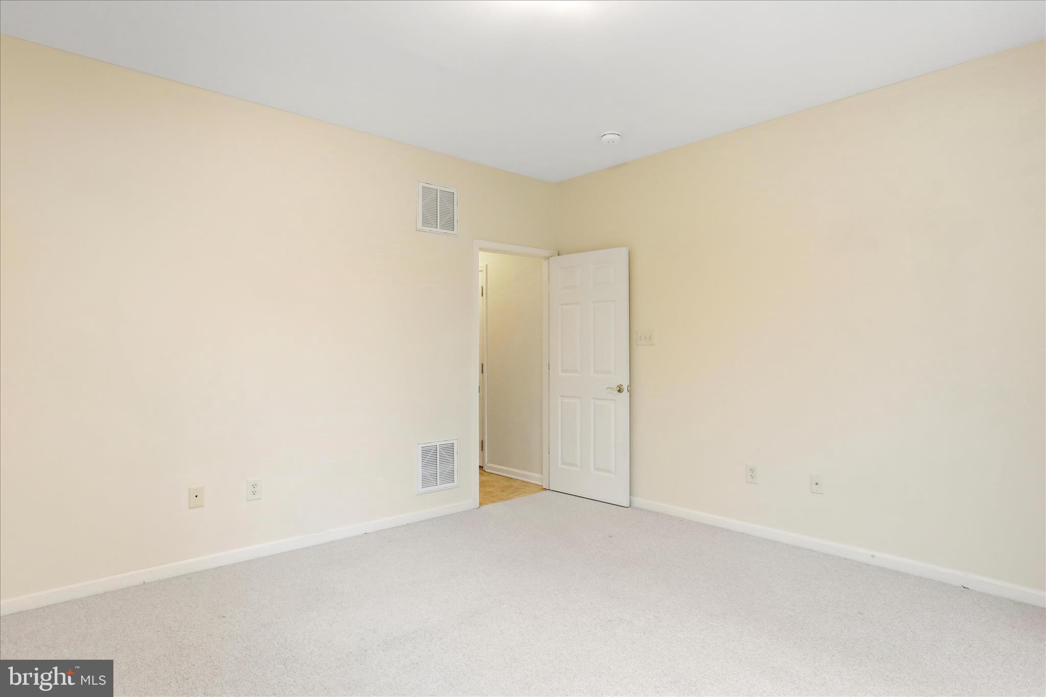 GREENWICH PARK - Residential