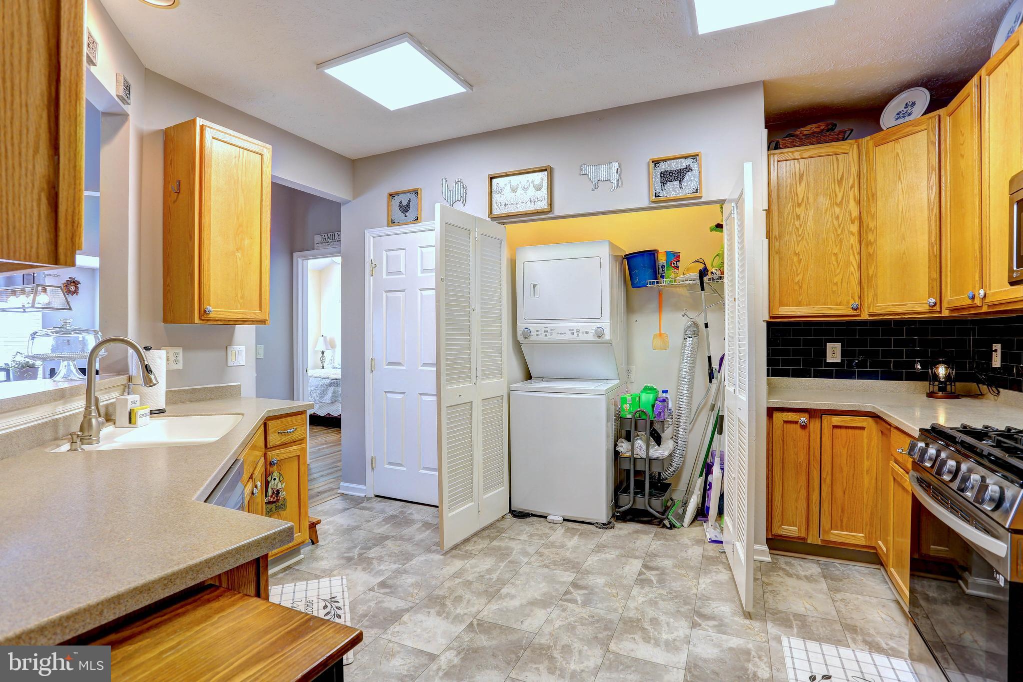 DEVONSHIRE AT WHITEMARSH - Residential