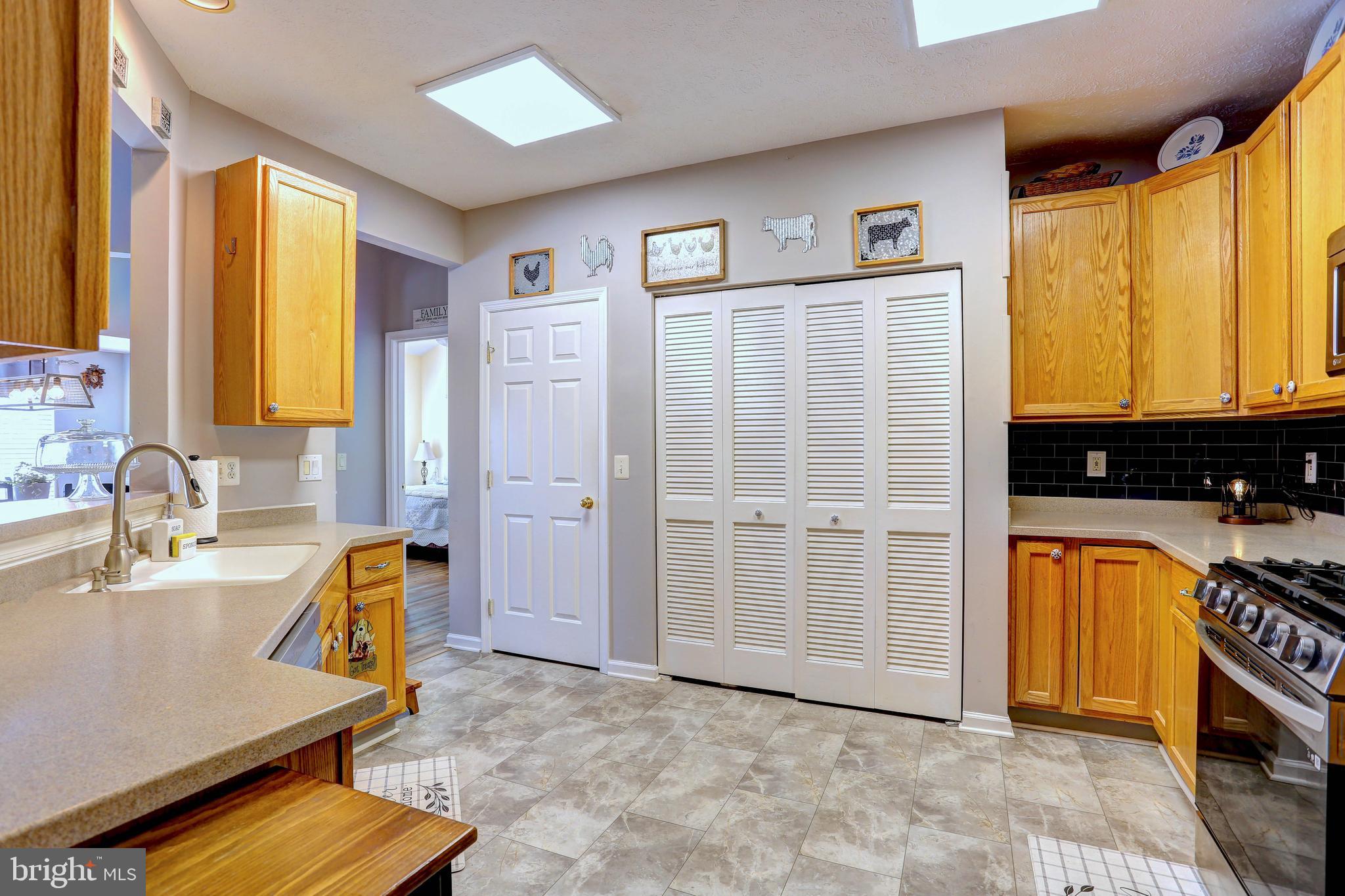 DEVONSHIRE AT WHITEMARSH - Residential