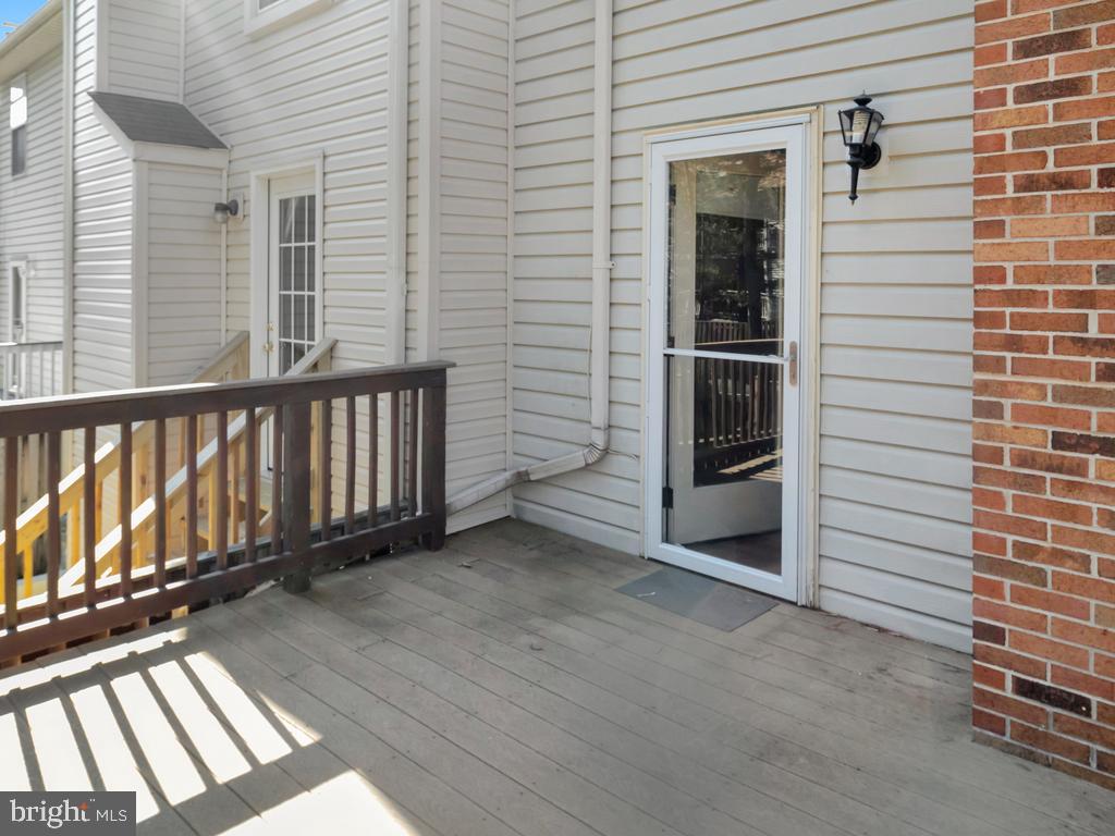 MANCHESTER LAKES - Residential Lease