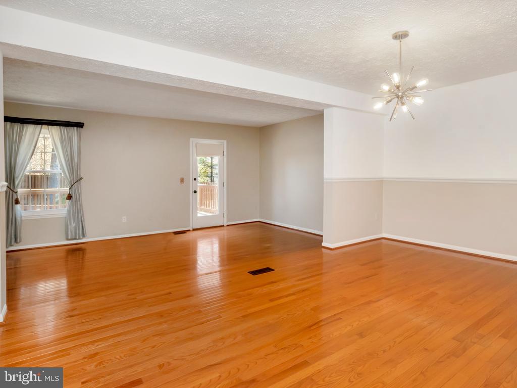 MANCHESTER LAKES - Residential Lease