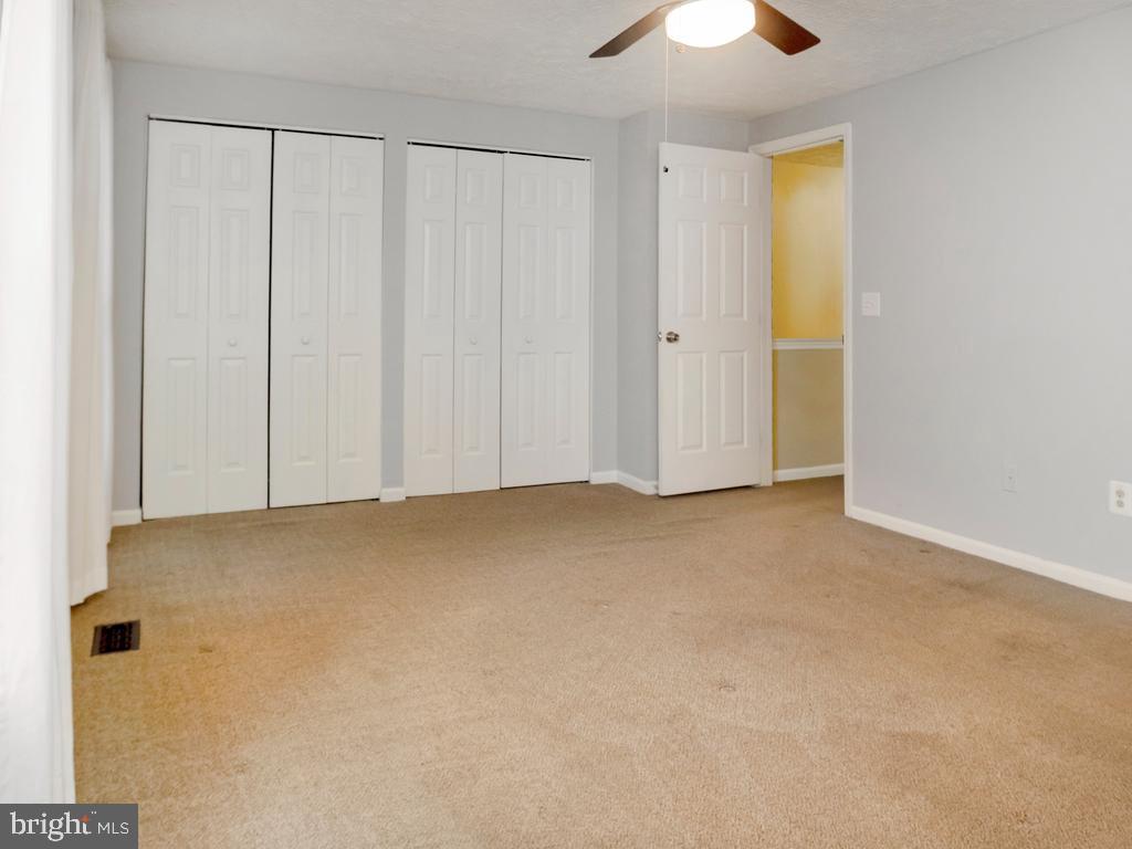 MANCHESTER LAKES - Residential Lease