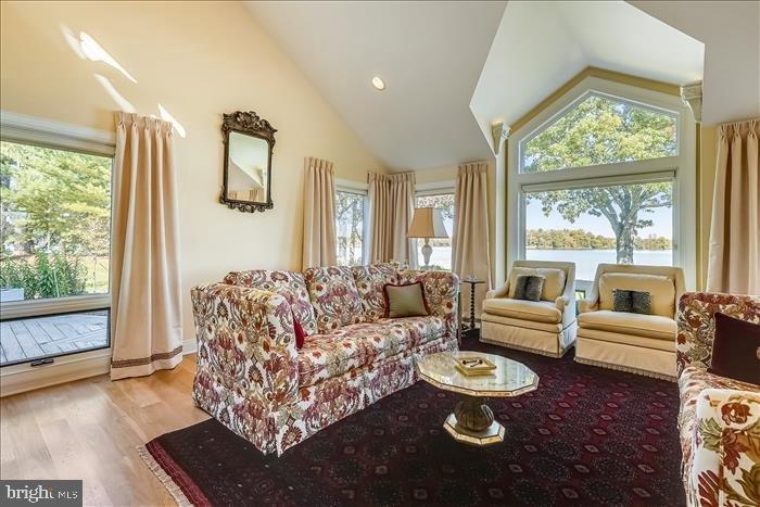 PRESQUILE - Residential