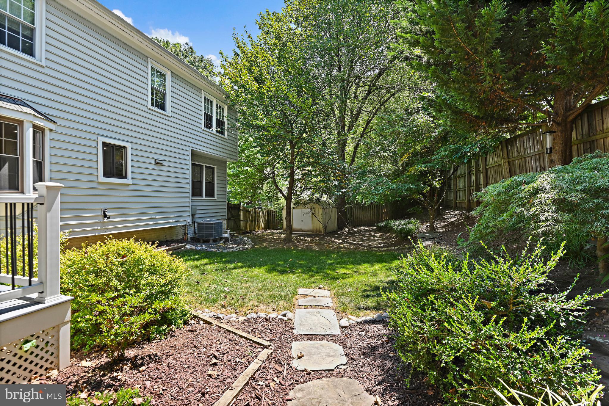 9404 GOLDFIELD LANE