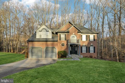 Homes For Sale - 8826 Creekway Drive<br/> CLINTON, MD 20735