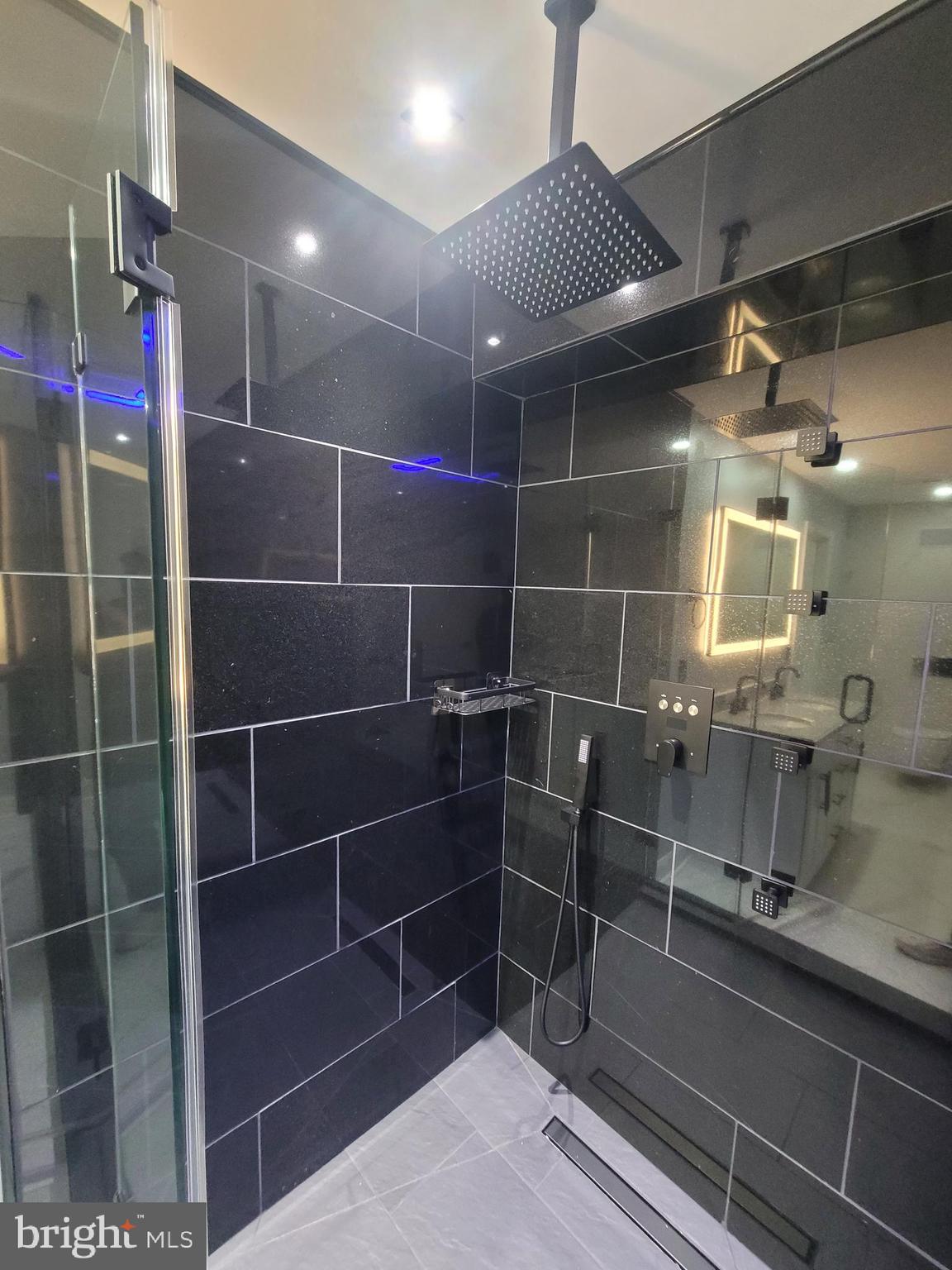 GREENWOOD HILLS - Residential