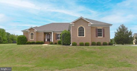 Photo of 40840 Greenwood Lane, LEONARDTOWN, MD 20650 (MLS # MDSM2030418)