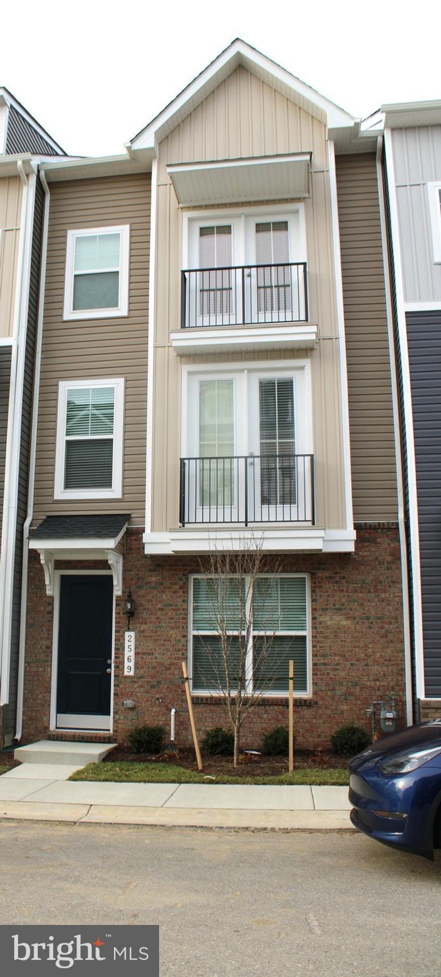 Brand new townhome for rent.  3 BR, 2 full, 2 half baths.  Lovely, neutral decor.  Huge, gourmet kitchen with island.  Stainless Steel Appliances,, many upgrades throughout.  Rear entry 2 car garage.  Walking distance to restaurants, stores, amenities.  Excellent location for commuting to D.C, or Baltimore.  Renter to pay all utilities and hoa fees.