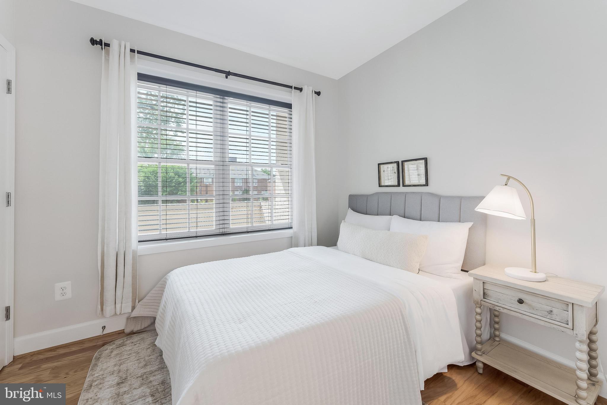 GATEHOUSE CONDOMINIUM - Residential