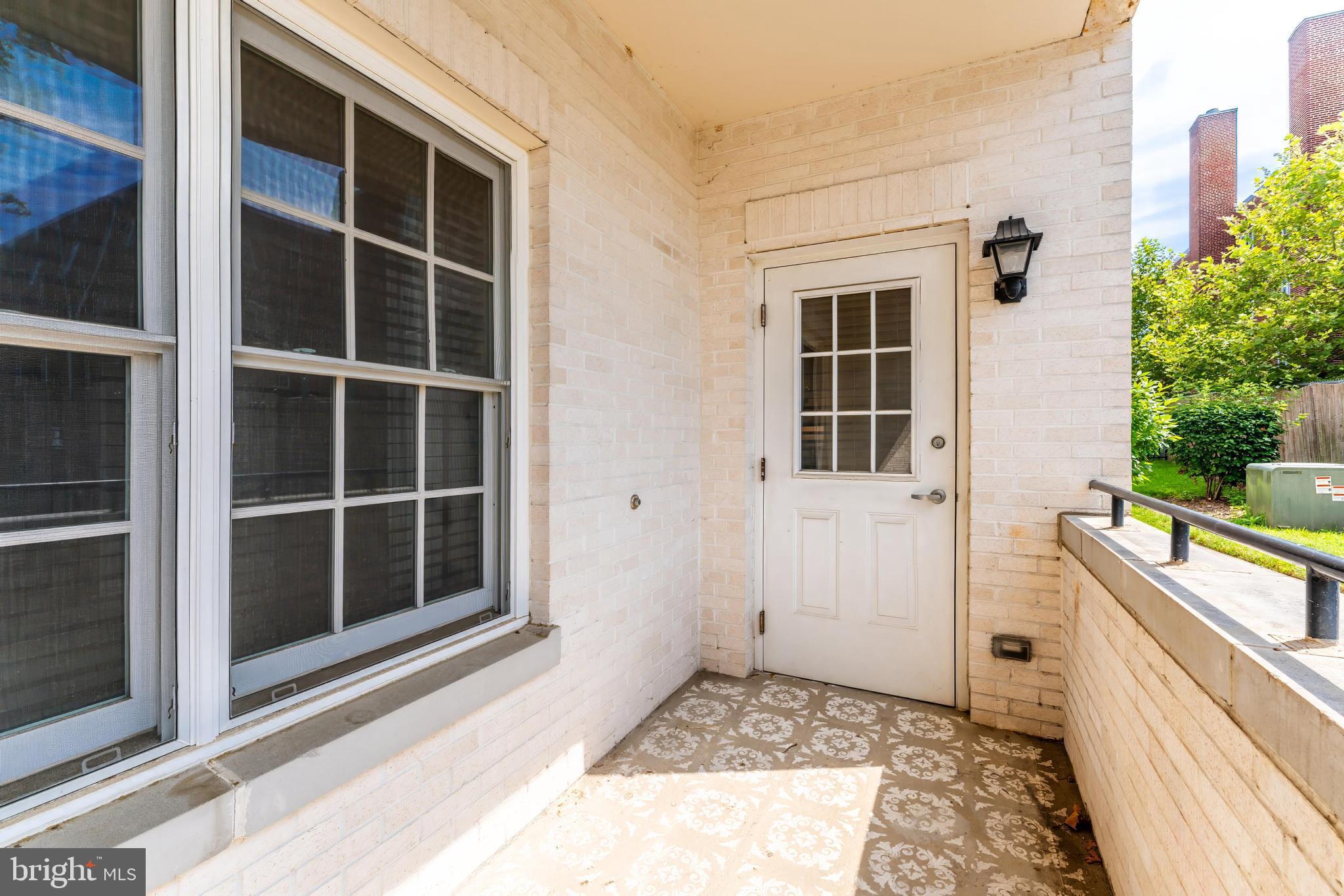 GATEHOUSE CONDOMINIUM - Residential