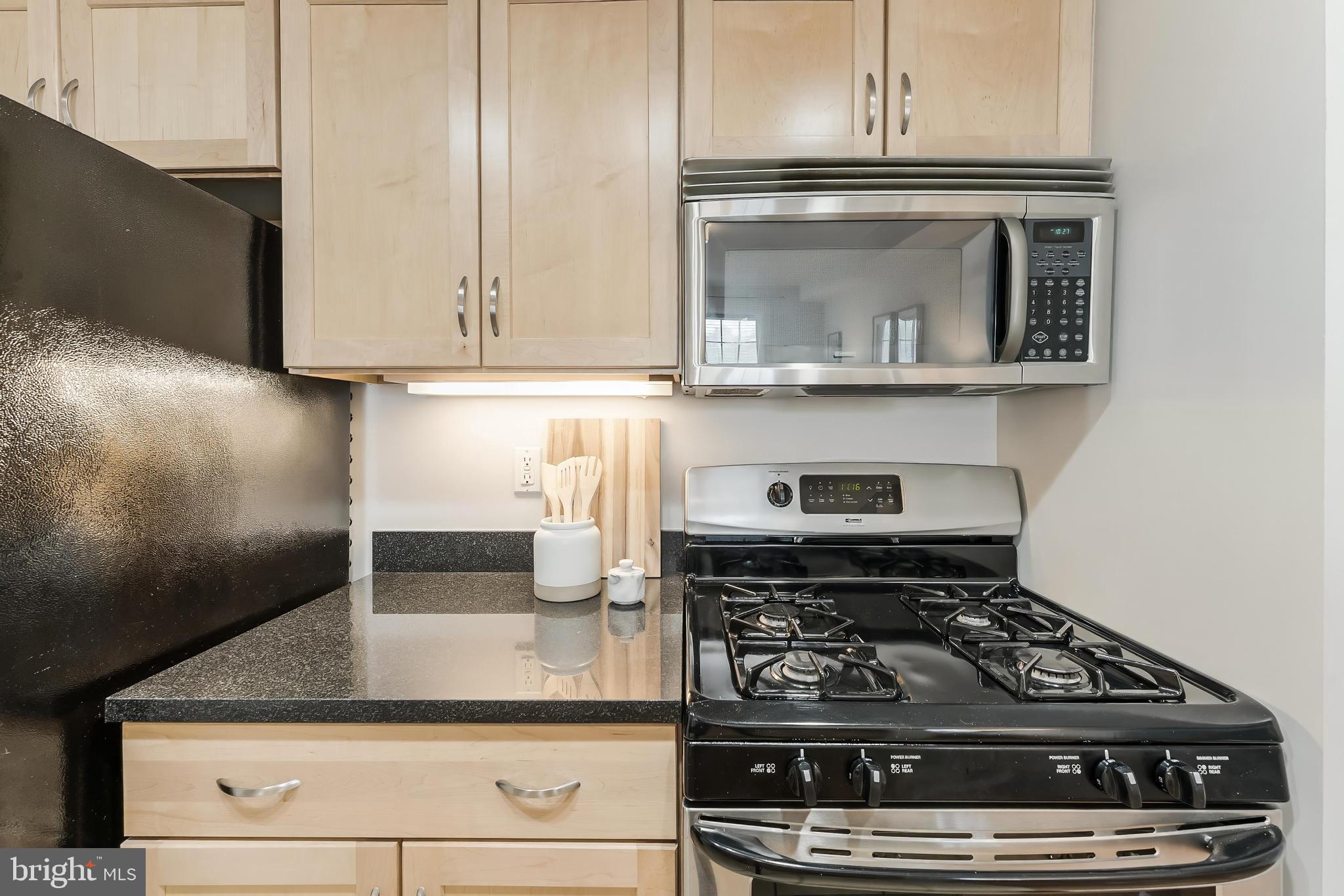 GATEHOUSE CONDOMINIUM - Residential