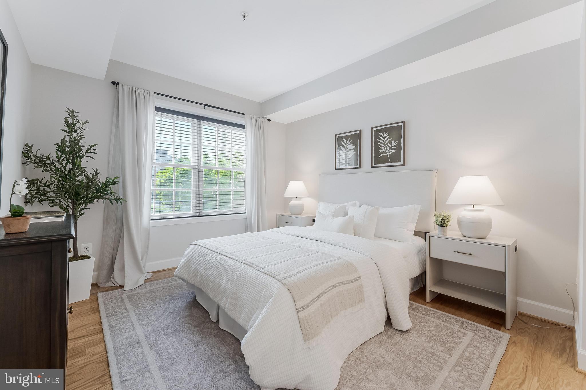 GATEHOUSE CONDOMINIUM - Residential