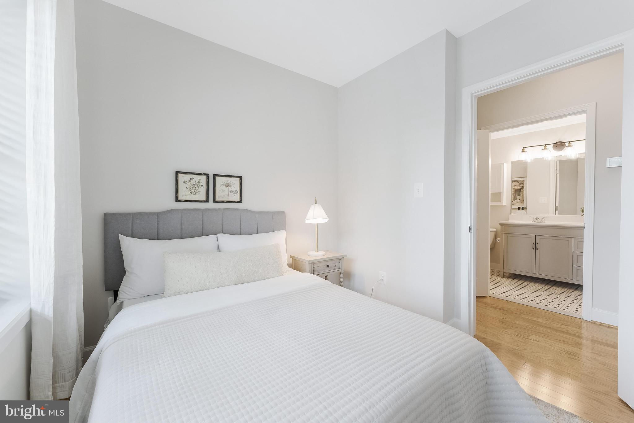 GATEHOUSE CONDOMINIUM - Residential