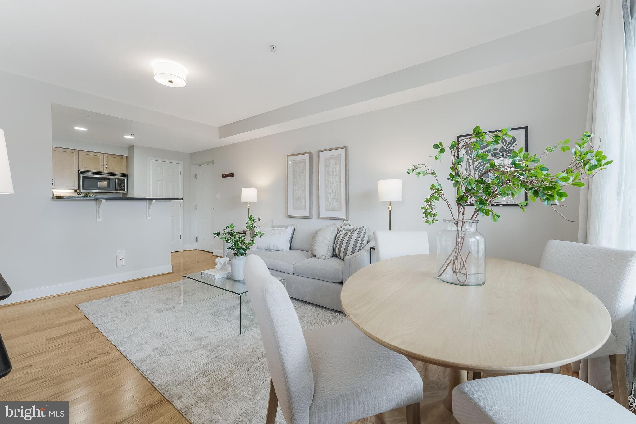 GATEHOUSE CONDOMINIUM - Residential