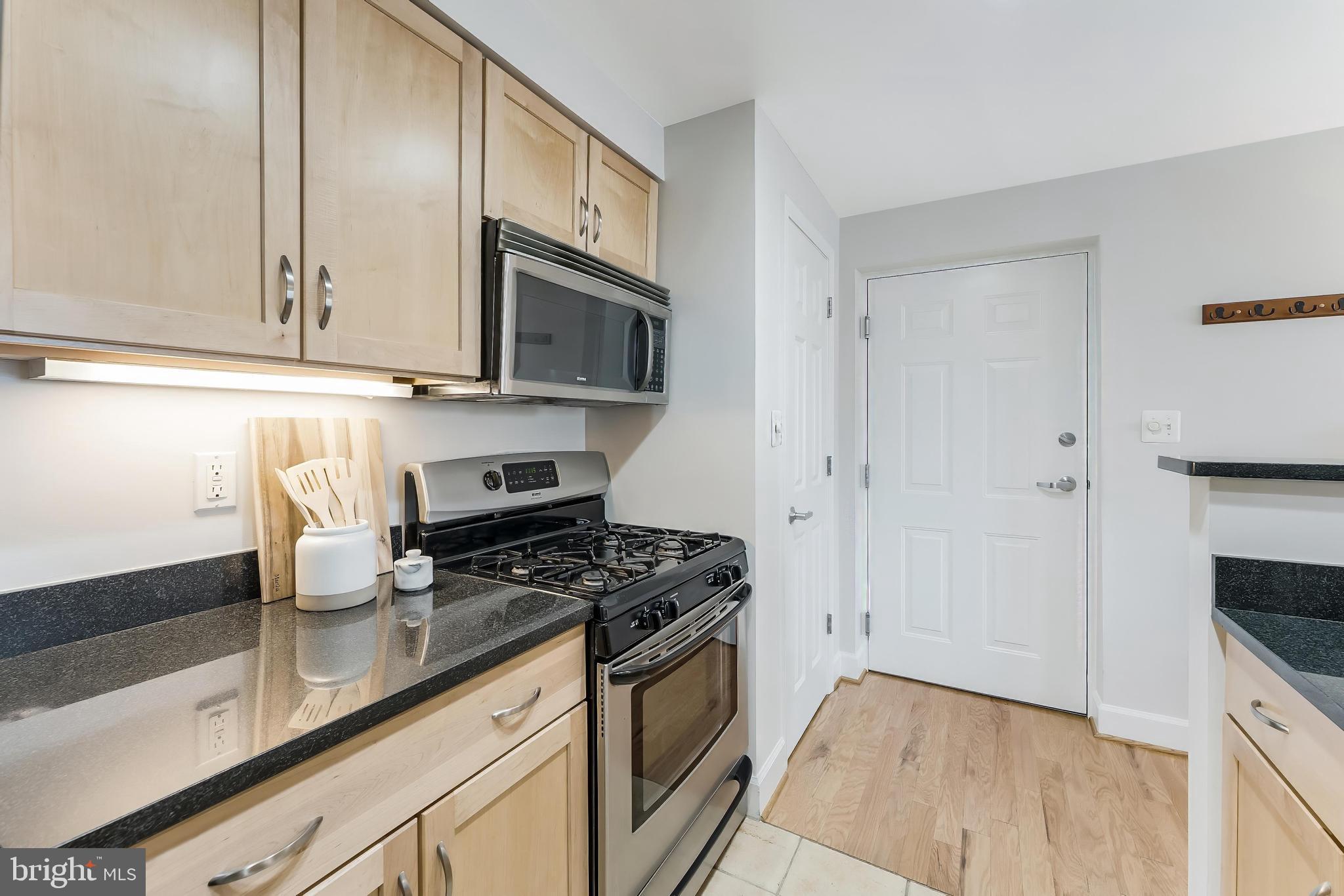 GATEHOUSE CONDOMINIUM - Residential