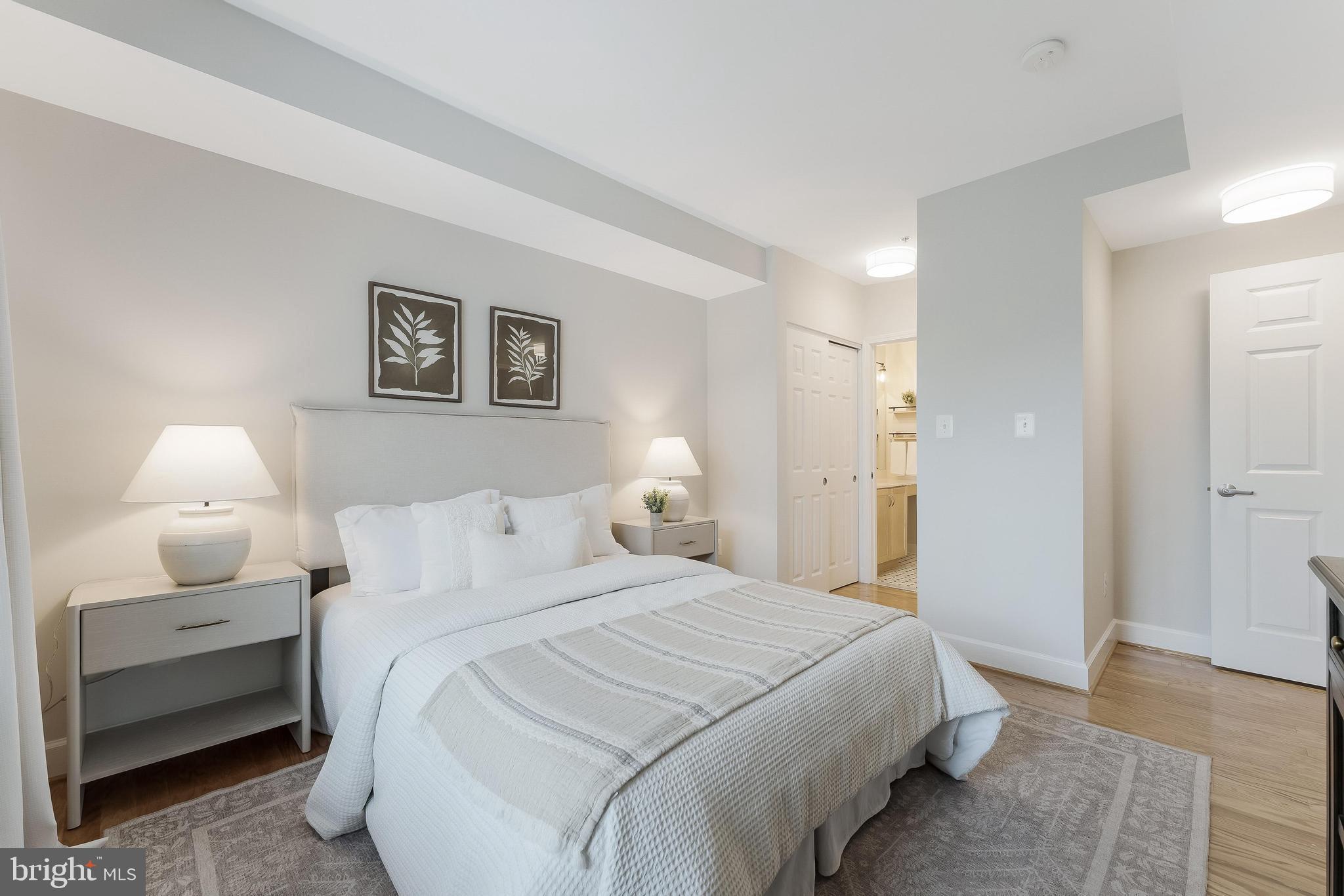 GATEHOUSE CONDOMINIUM - Residential