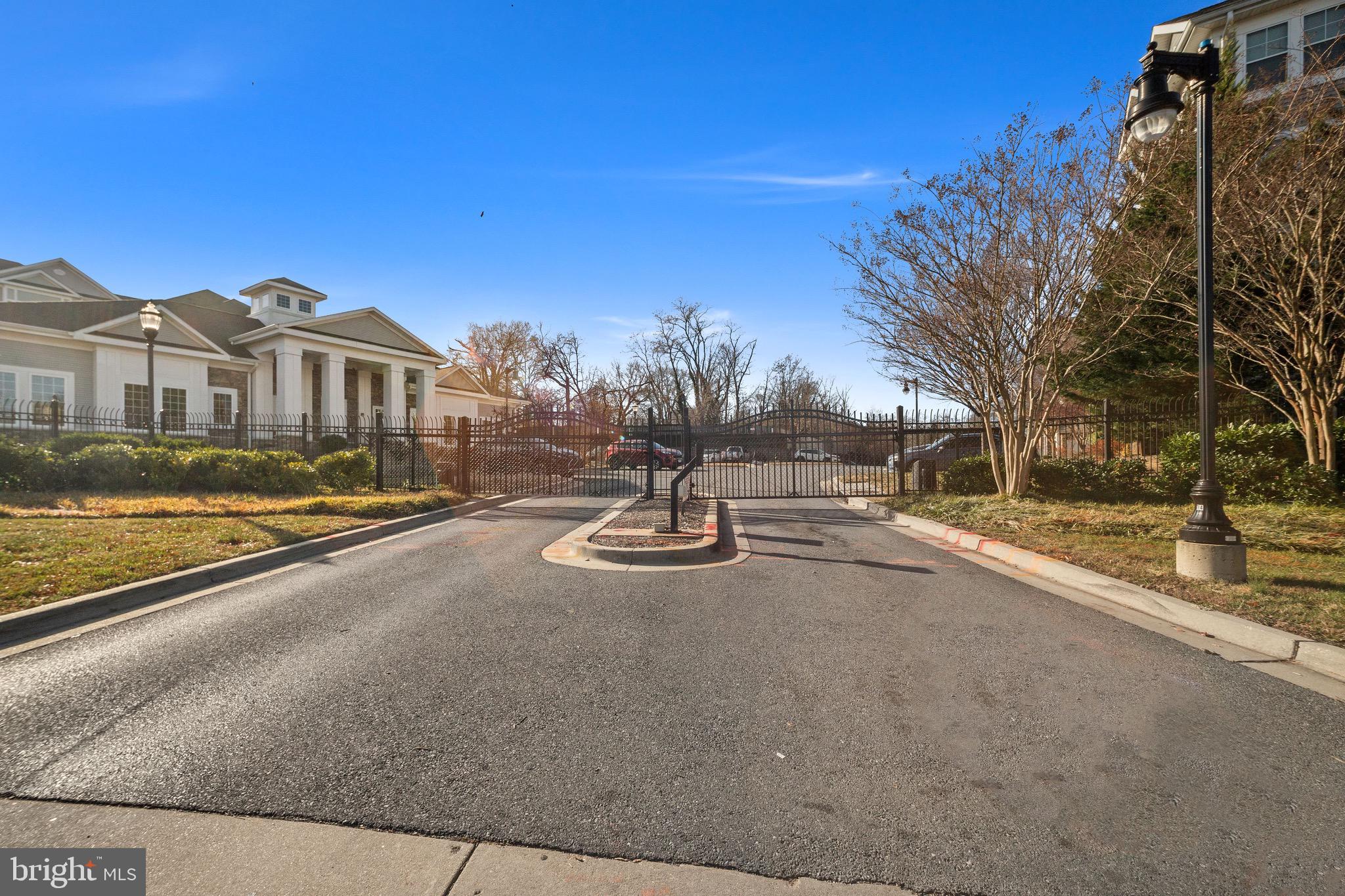 THE ADDISON AT ST PAUL - Residential