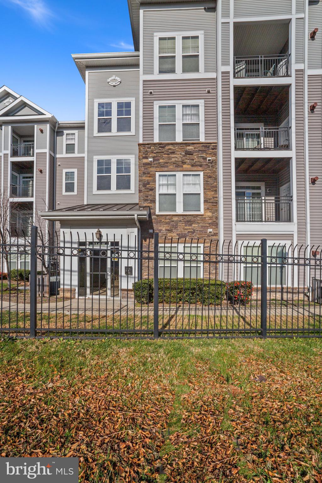 THE ADDISON AT ST PAUL - Residential