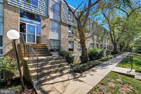 Photo of 3960 Bel Pre Road #4, SILVER SPRING, MD 20906 (MLS # MDMC2202878) Photo of 3960 Bel Pre Road #4, SILVER SPRING, MD 20906 (MLS # MDMC2202878)